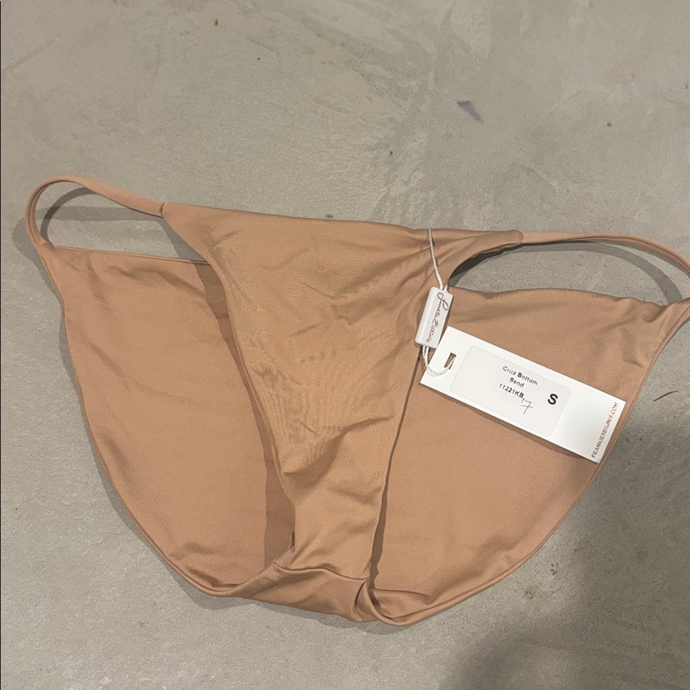 Frankie's Bikinis Cruz Bottom in Sand Size Small NWT